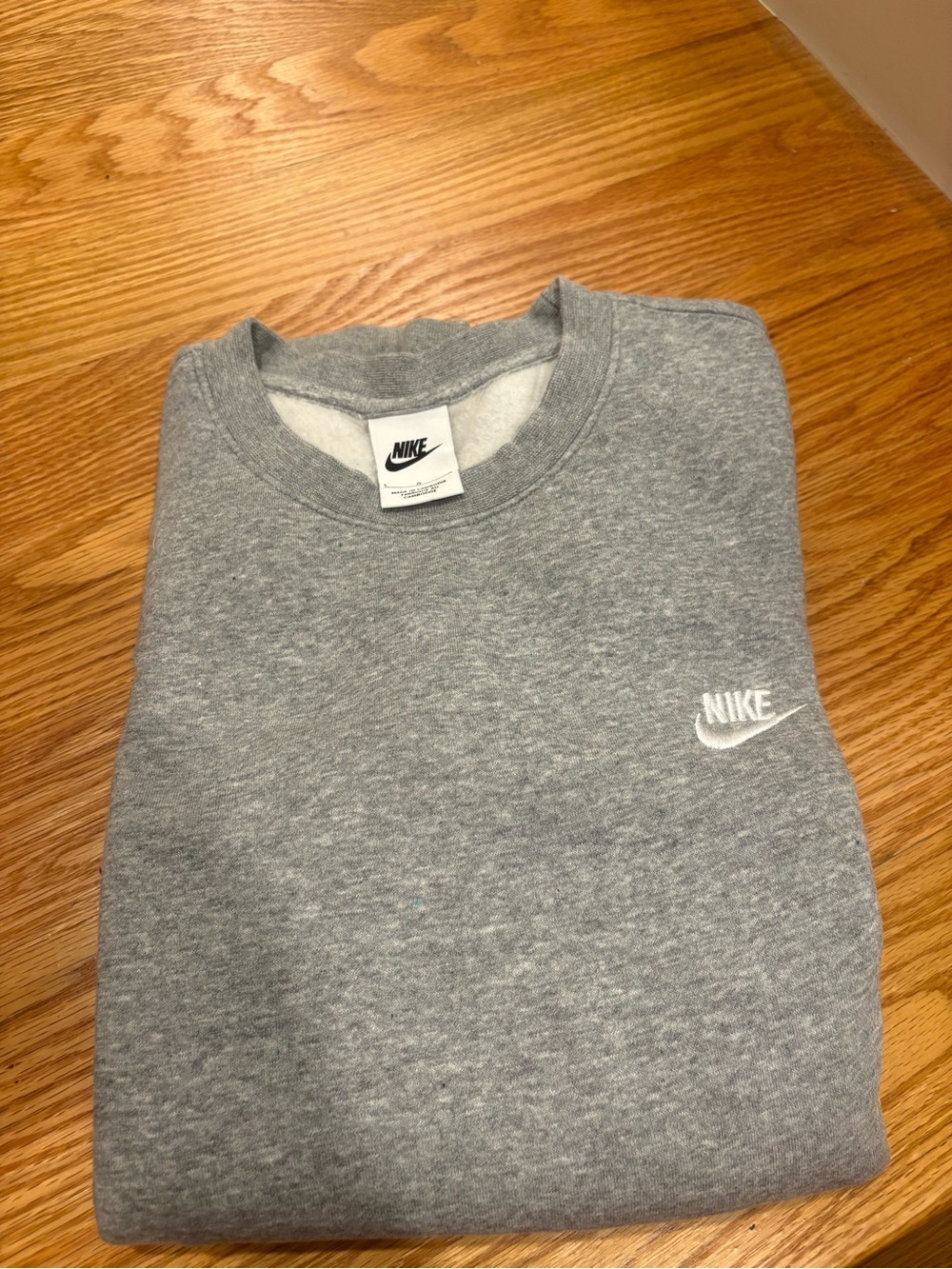 Nike Men's Gray Crewneck Sweatshirt